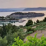 με υπέροχη θέα Porto Cheli Luxury Kounoupisea Holiday home *
