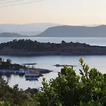 με υπέροχη θέα Porto Cheli Luxury Kounoupisea * Aghios Emilianos (Peloponnese)