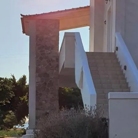 με υπέροχη θέα Porto Cheli Luxury Kounoupisea Aghios Emilianos (Peloponnese)
