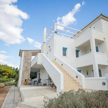 بيت للعطل με υπέροχη θέα Porto Cheli Luxury Kounoupisea Aghios Emilianos (Peloponnese)