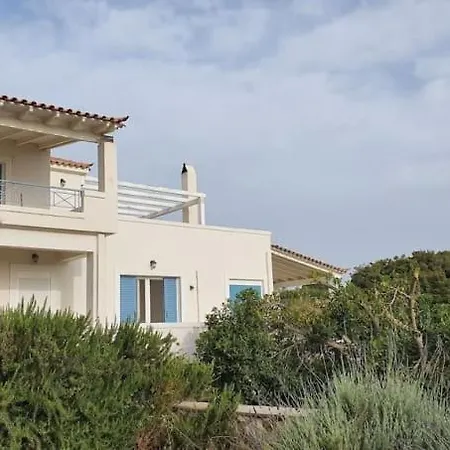 με υπέροχη θέα Porto Cheli Luxury Kounoupisea Дом отдыха *