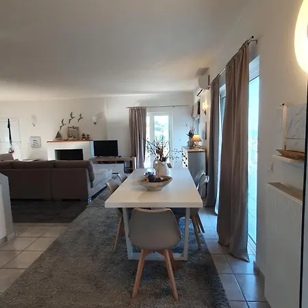με υπέροχη θέα Porto Cheli Luxury Kounoupisea Дом отдыха