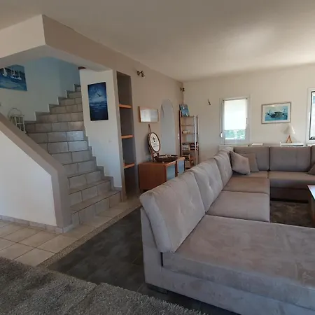 με υπέροχη θέα Porto Cheli Luxury Kounoupisea Дом отдыха *